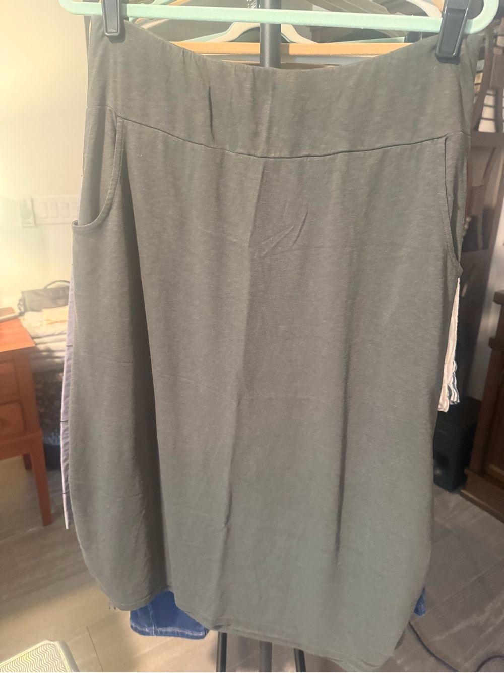 J. Jill Olive Green Midi Skirt with Side Pockets